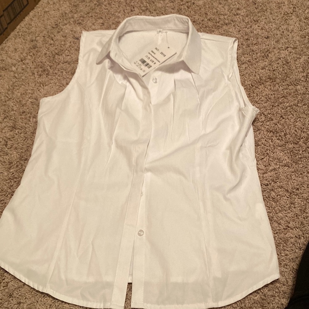 Women’s White Sleeveless Blouse Size 8